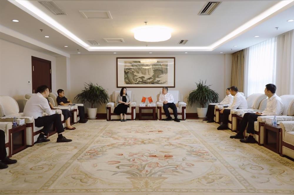 深化銀企合作、共繪發(fā)展藍(lán)圖！ 濟(jì)南產(chǎn)發(fā)集團(tuán)與工商銀行濟(jì)南分行開(kāi)展深化座談